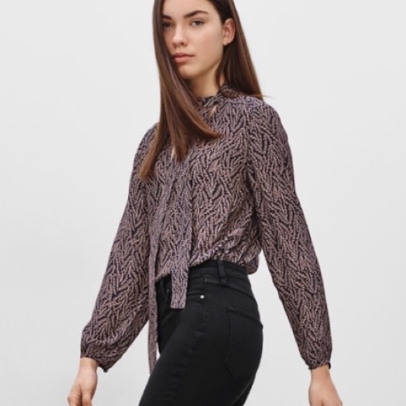 Aritzia Talula Ivor blouse - Picture 1 of 7